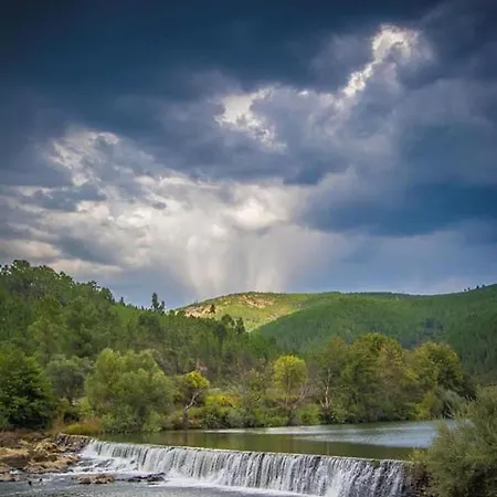 Nogueira מלון Fundão